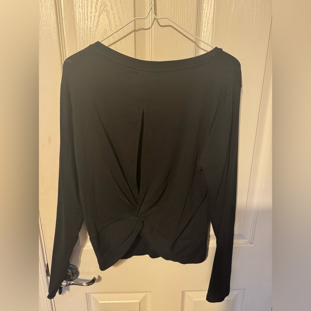 Gap open back modern black long sleeve tee, new size large
